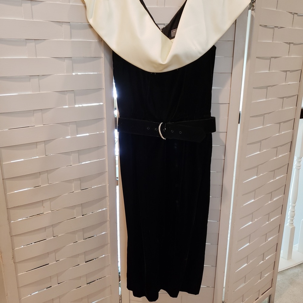 CI Black Velvet Silk Cream Satin Collar dress